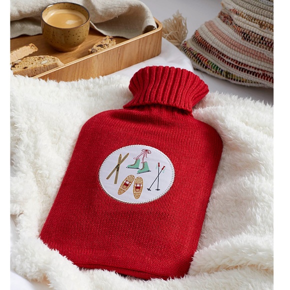 Red winter sports patterned hot water bottle NWT - Picture 1 of 7